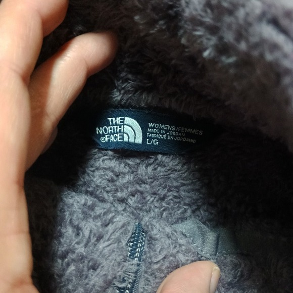 Northface Women's Purple Fuzzy Fur Vest Size Large - Picture 4 of 10